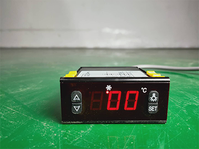 調整可能な産業用冷却装置 双重エアバッグシールと高強度ユニバーサルホイール 12