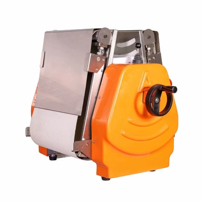 レストラン用370mmローラーパスタプレッシングマシン 1期 0.4KW パワー 2.5kgローリング重量
