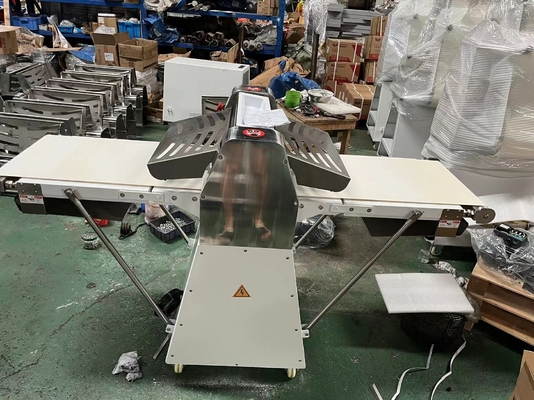 220V/380V 縦パスタシート 6.5kg マックスパスタ重量 ローラー 調節範囲 0.5-38mm