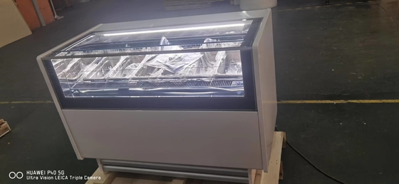 6 イタリアのパン換気冷蔵装置 -16°Cから -18°C 1050W パワー 220-240V ゼラトアイスクリームディスプレイ